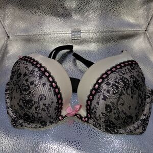 Victoria's Secret Black and Pink Lace Bra